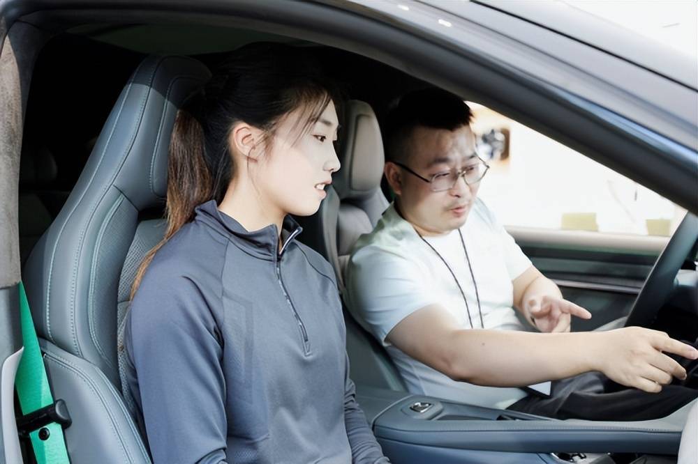 亚运冠军与冠军车极氪完成“双向奔赴”,网友:嗑到了_搜狐汽车_搜狐网