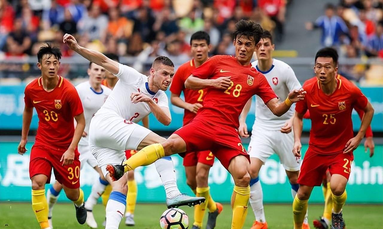 中国男足这次不包机了 ,世预赛36强赛期间搭乘普通航班赴客场比赛