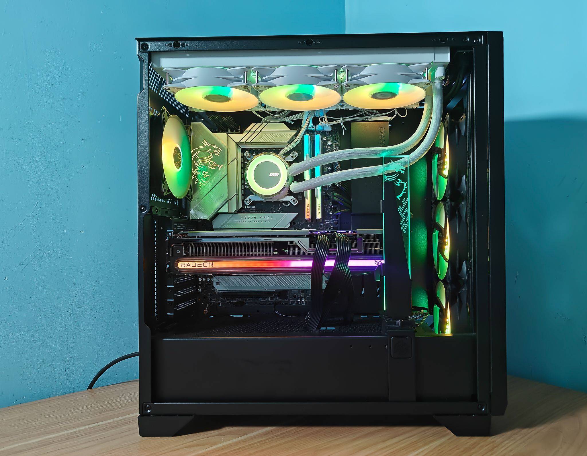 微星新品360水冷 mag coreliquid e360 white 寒冰白色限定版_殖种