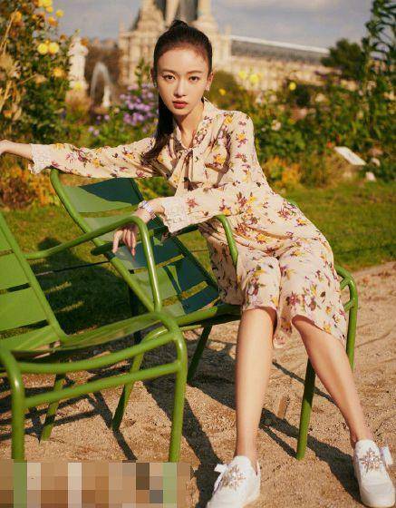 吴谨言有发际线更美了!