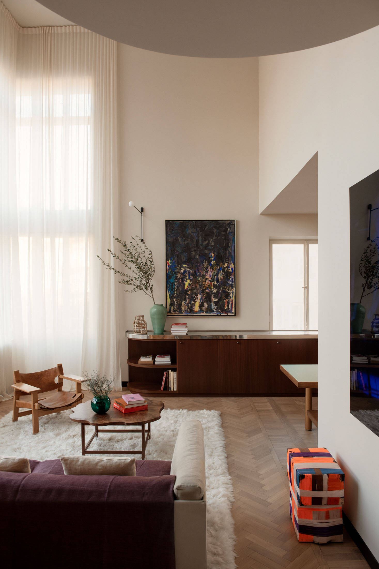 斯德哥尔摩中古风格复式公寓设计_天花板_年代_灵感