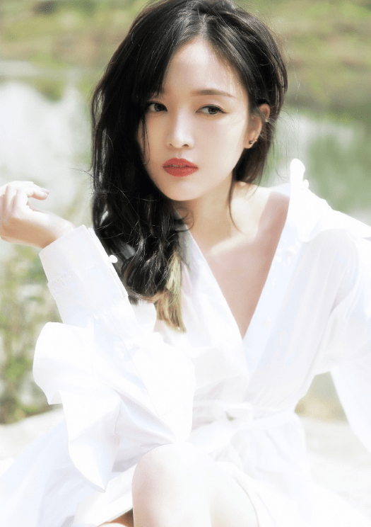 28岁的甜美女孩吴宣仪,性感的风格真是让人陶醉!_才华_音乐_实力