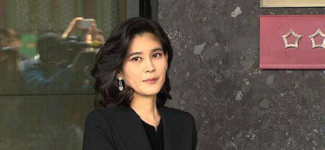 三星会长孙女罕见现身!