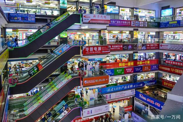 东至华发北路,地处深圳市核心区,是深圳市甚至全国最繁华的街区之一