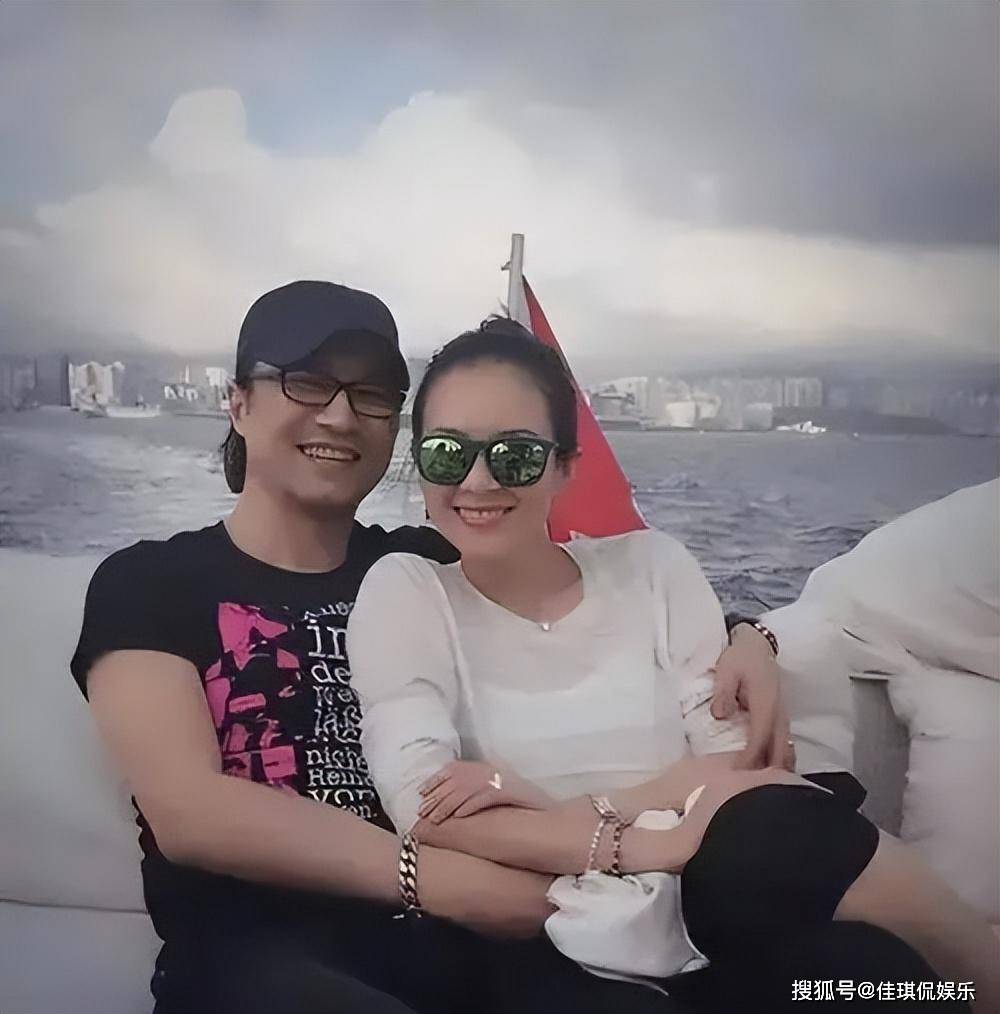 知情人曝章子怡離婚原因,曝汪峰愛賭不顧家,吃散夥