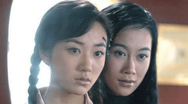 让她轻而易举尝到爆红的滋味,2005年,韩雪温峥嵘