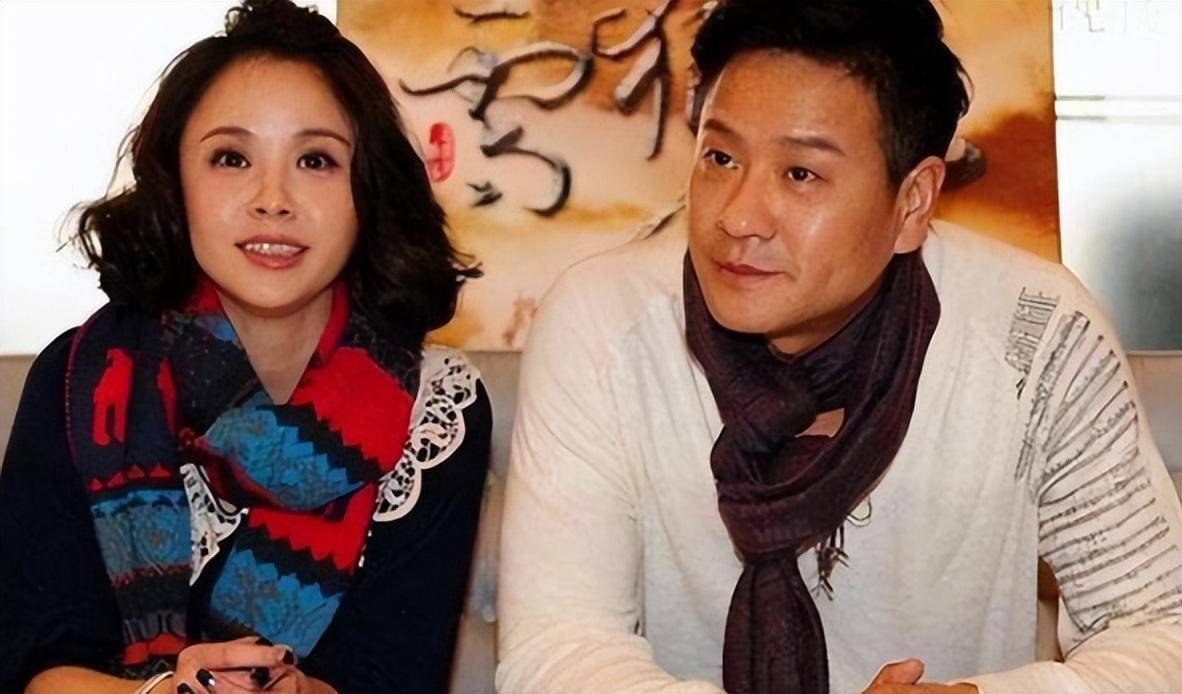 连奕名:与陈佳妍分手后,火速再婚杨若兮,今前妻红了,他糊了_爸爸_京剧