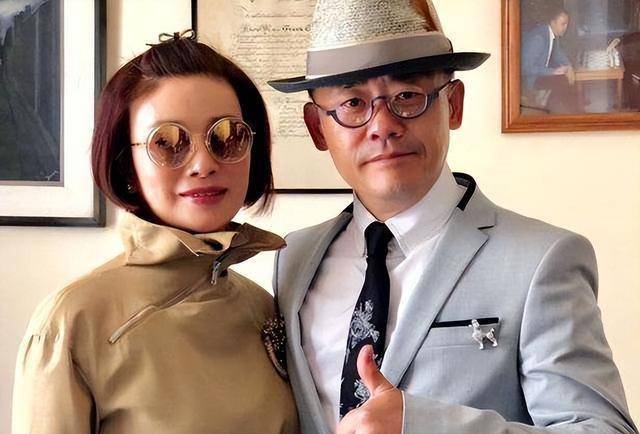 富豪胡洁:前夫从司机到巨贪,二婚带娃嫁周立波,礼金收到324万_杨胜华