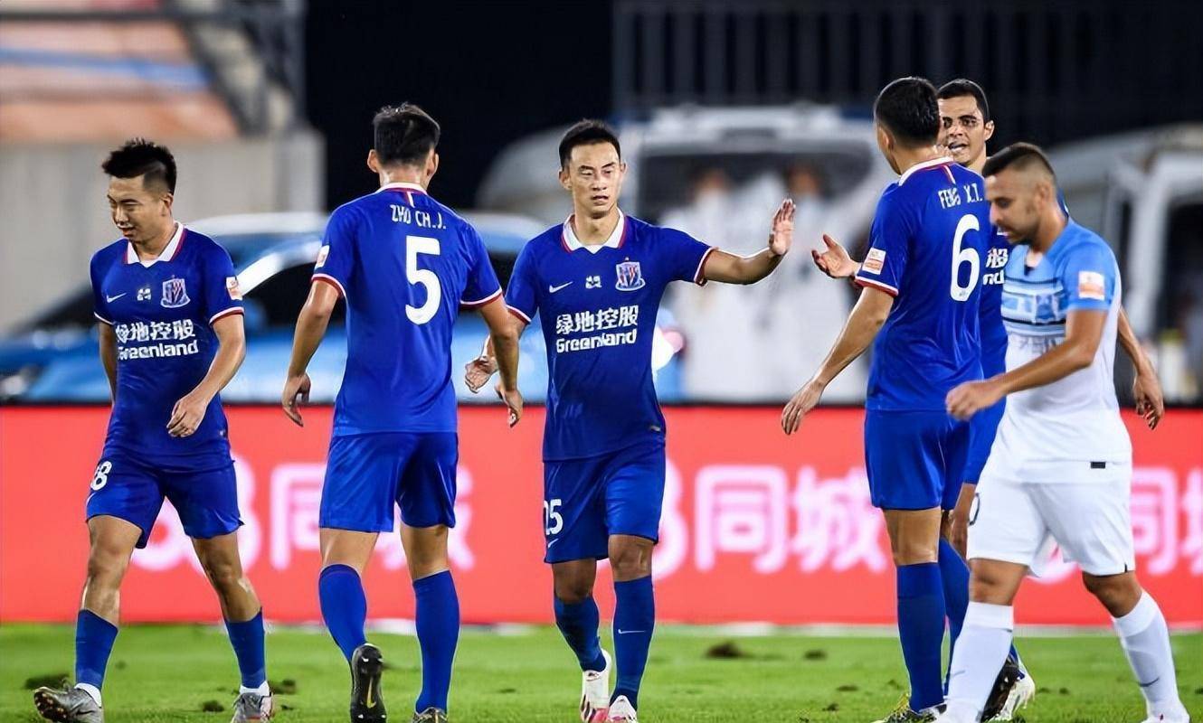 申花原本在本赛季中超是有希望拿联赛冠军,只可惜球队板凳厚度不够