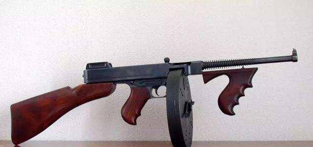 未上战场却已经名扬在外的一款二战著名武器:汤姆逊冲锋枪_型号_世界