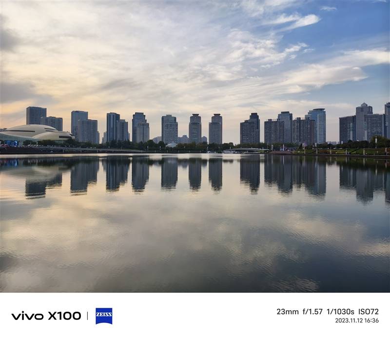 潜望长焦不再是超大杯的特权！vivo X100评测：最具性价比的标准版影像旗舰(图17)
