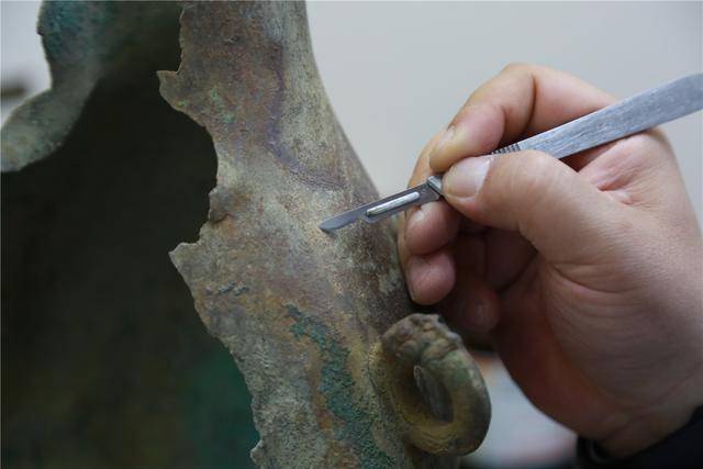 段元诚匠心传承,古董修复的艺术之道_历史的见证_文物_文化