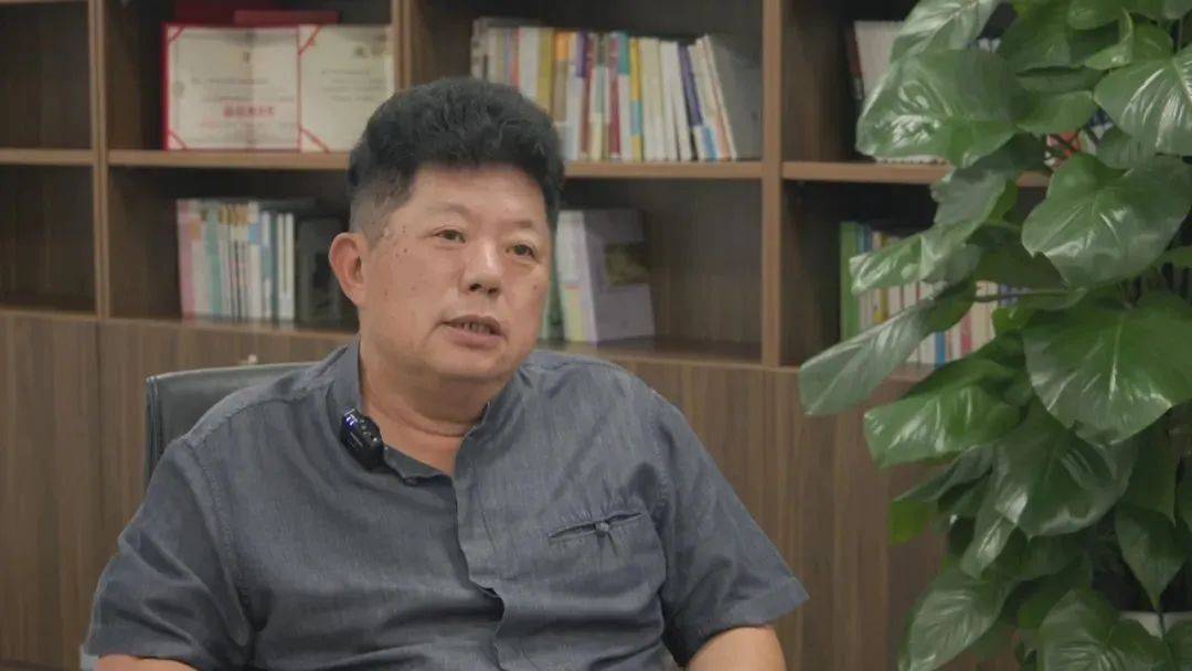 【热点】世界客商大会,邹锡昌会长接受专访,为梅州经济发展建言献策