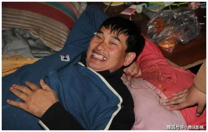 "大衣哥"曾经给儿子买豪宅,遭到邻居极力反对_朱之文_时候_村里