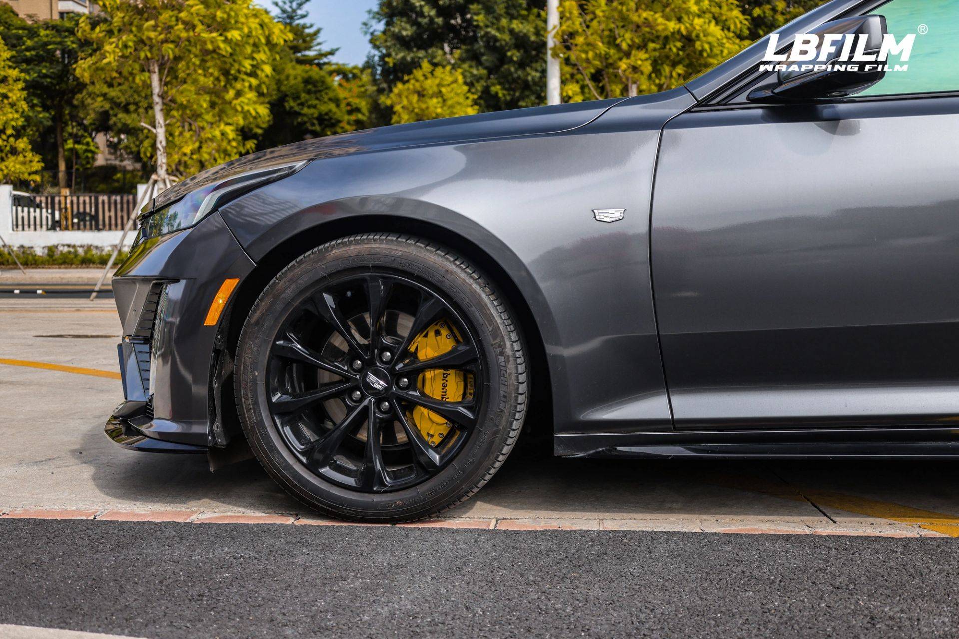 凯迪拉克lb改色膜超亮金属钨钢,真的很好看啊 灰色系yyds_搜狐汽车