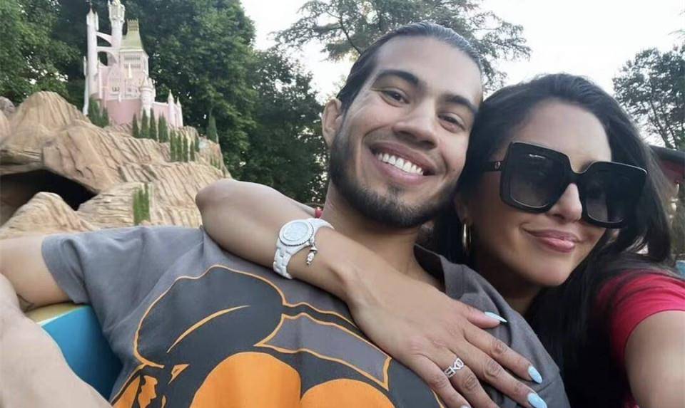 41岁瓦妮莎现状,为科比守寡3年,如今公开约会加索尔,身材绝了_马龙