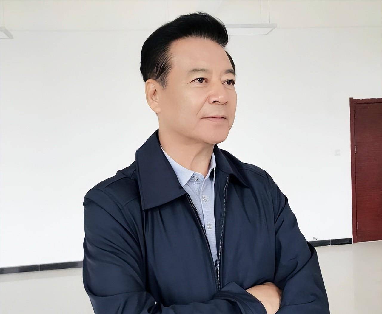 著名演员颜世魁:一生苦难,67岁的他单身无子嗣,母亲不敢老去_电影