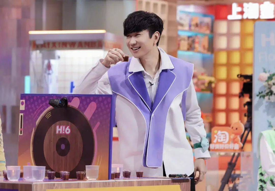 林俊杰综艺首秀《你好,星期六》,回忆杀满满,全场泪目!