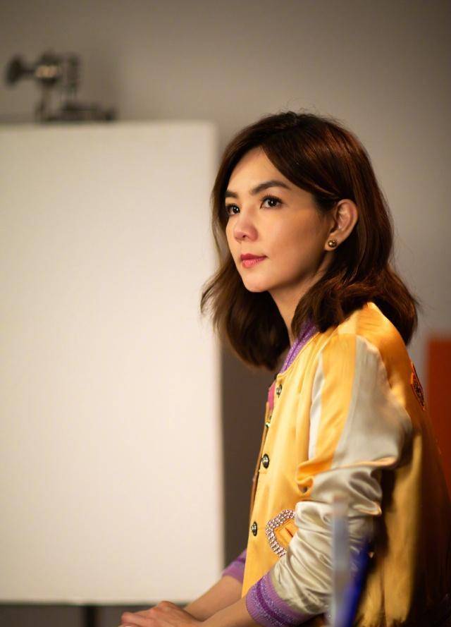 37岁ella换发型美太多,一款波波头造型颜值气质开挂,被惊艳到了_显得