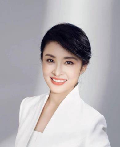 她连续16次主持舞台,两任男子身份都不一般,女儿成她一生的痛_周涛