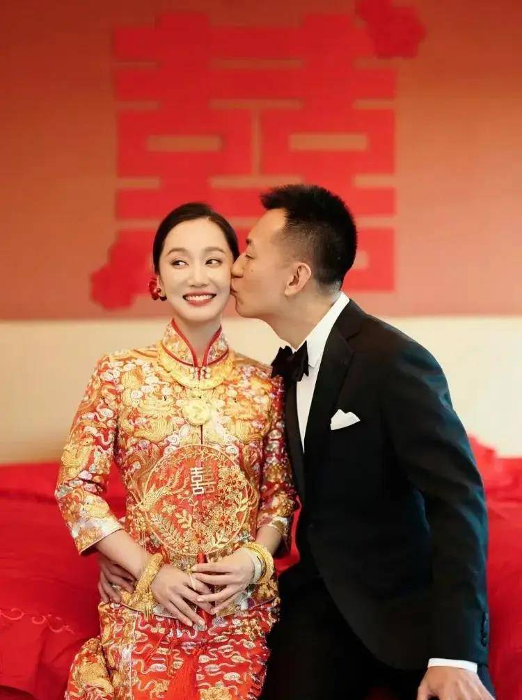 黄晓明 谭松韵到场祝福 曾是北影校花_董卿_婚礼_最好的