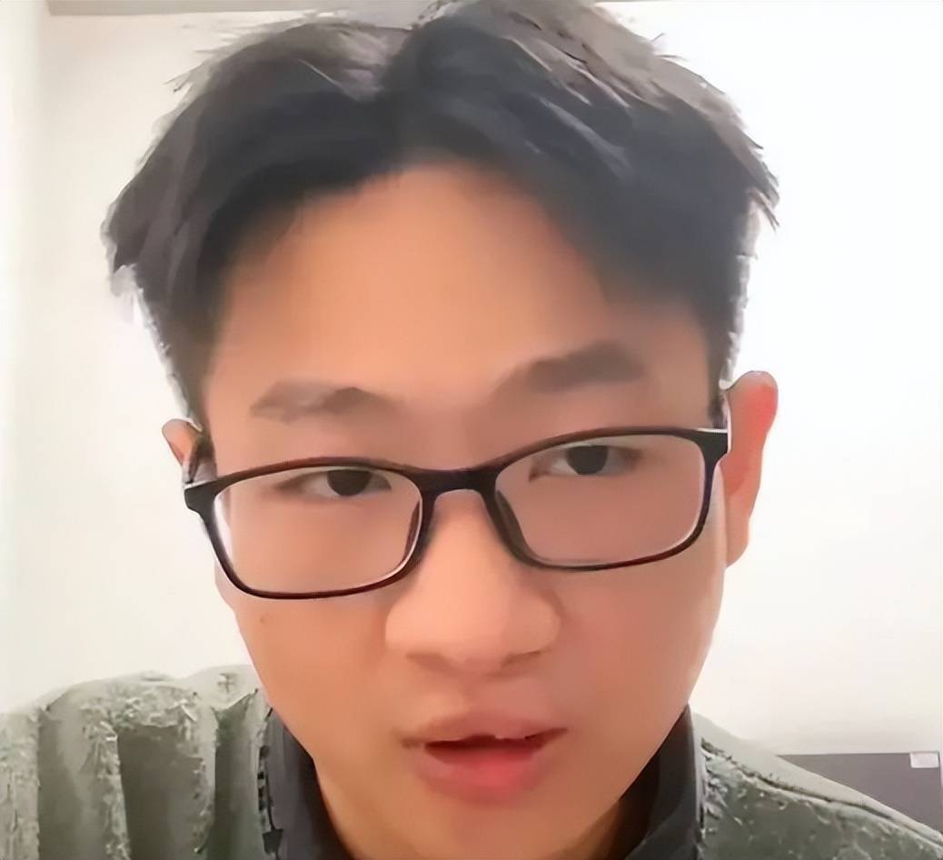 朱旺申请休学,自称遭遇网暴想自杀!网友:休学回家准备开直播?