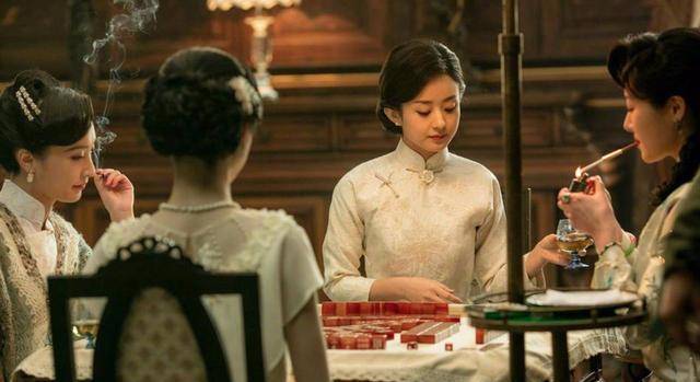 1947年,天津贵妇失踪,丈夫悲痛欲绝,一只猫引出真相