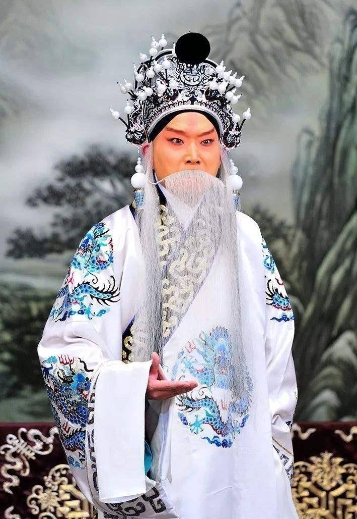 春晚京剧节目两大弊端,其一演员年龄大频率高,其二合唱效果不好_艺术
