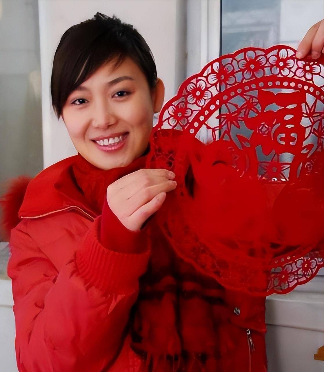 央视主播郑丽:赵普老婆被传37岁低调当妈妈,老公是普通人_工作_丈夫