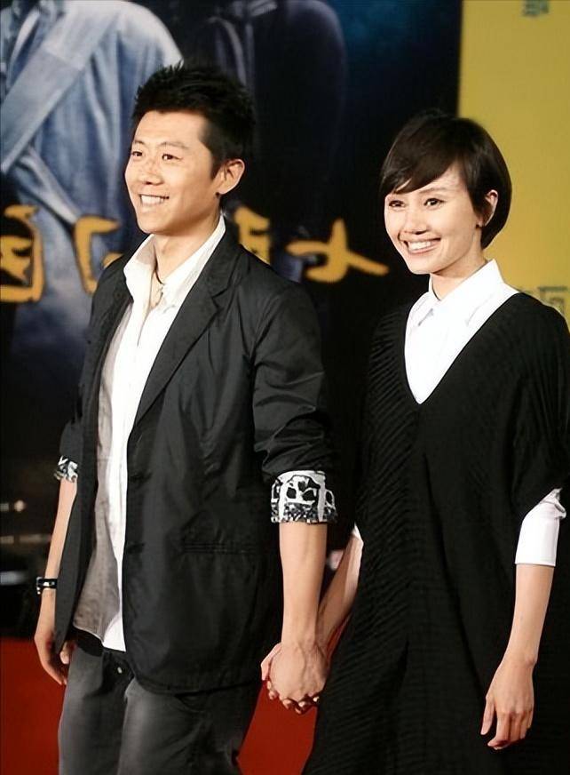 夏雨:结婚不邀请父亲,婚后与母亲明算账,妻子袁泉为他感到心疼_父母