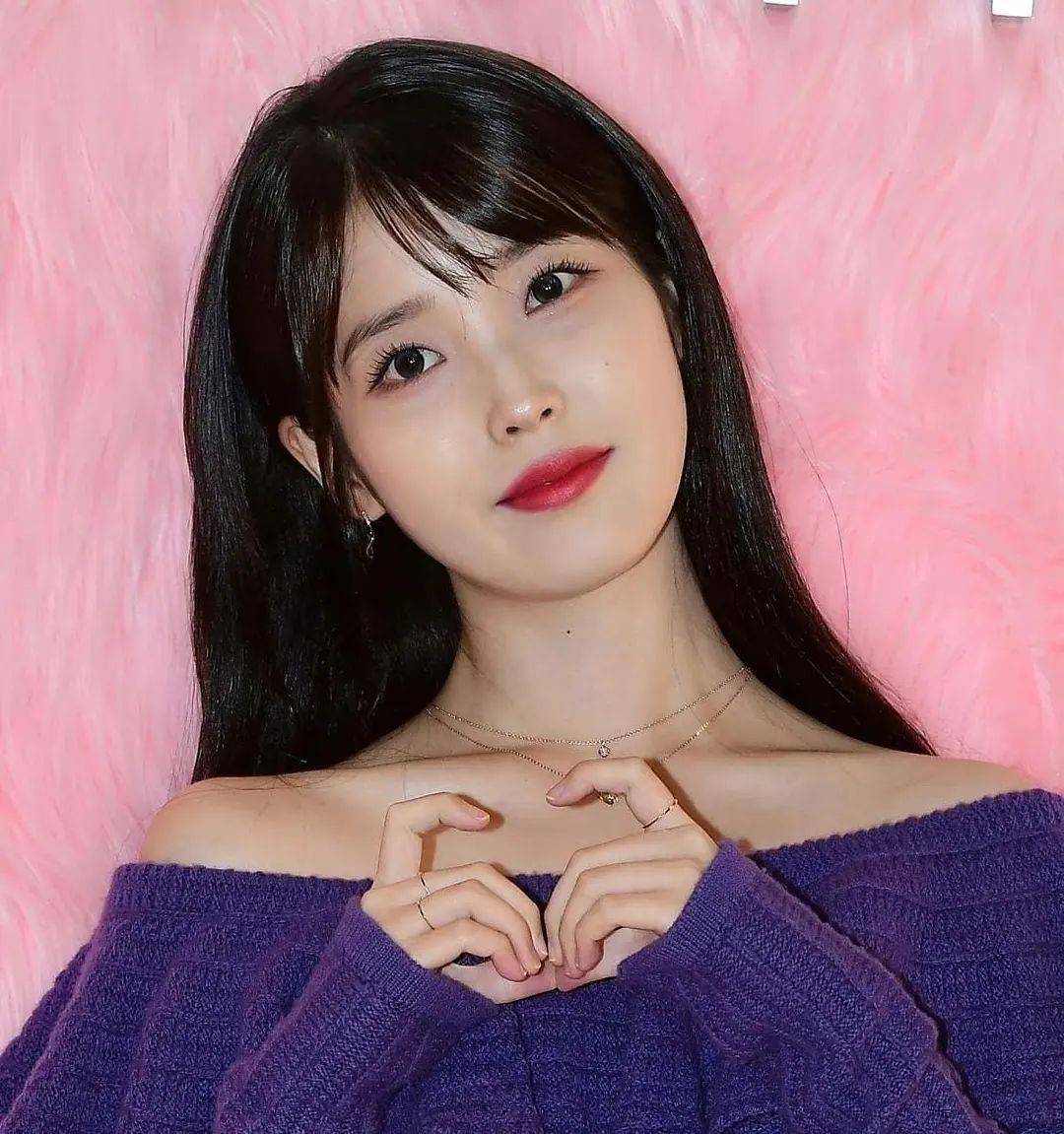 29岁iu最新生图脸发腮明显像大饼五官顿感强被吐槽是第一普女