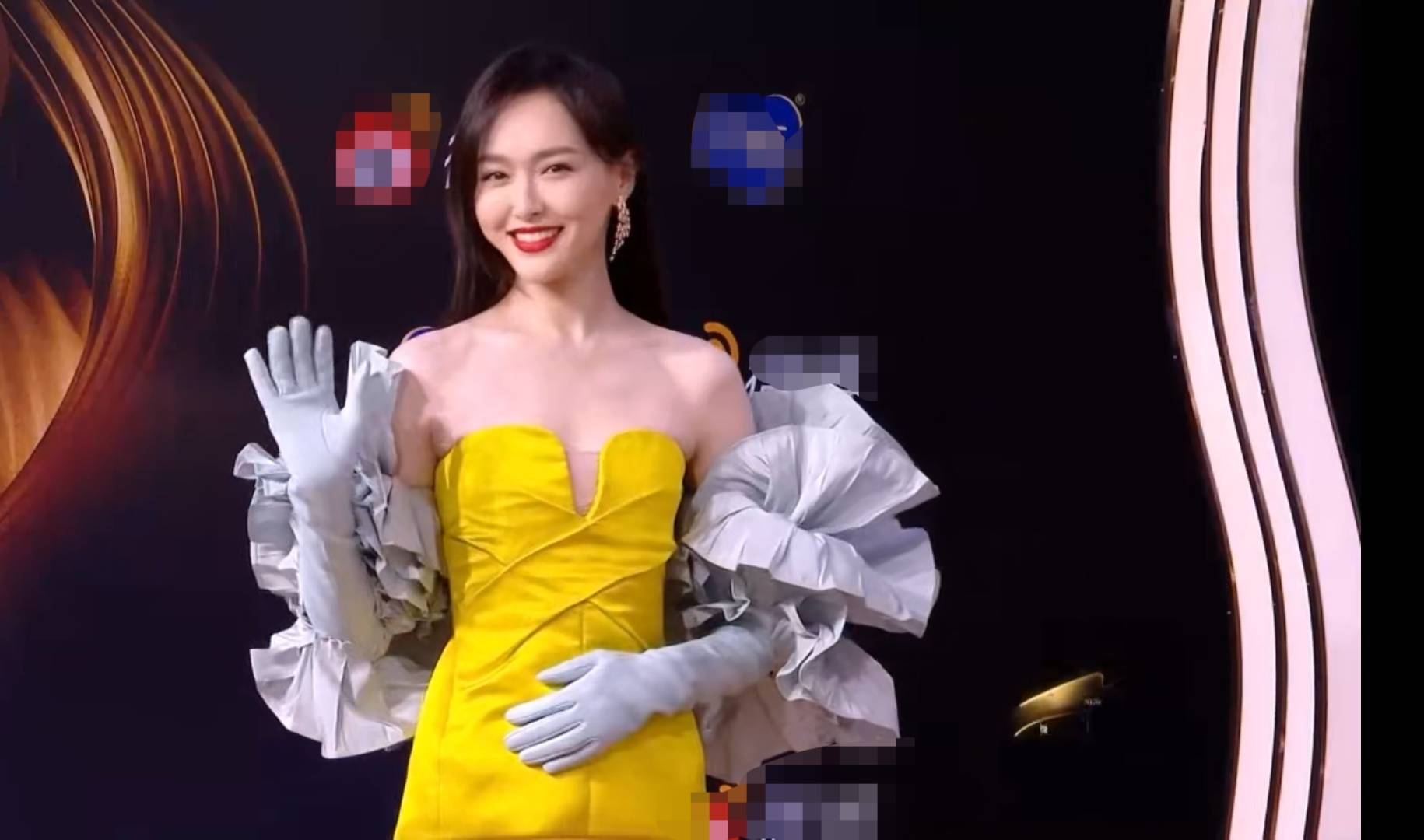 同样是生娃复出,唐嫣脸蛋粉红气色好,赵丽颖疲惫不堪惹人疼_小赵_丁真