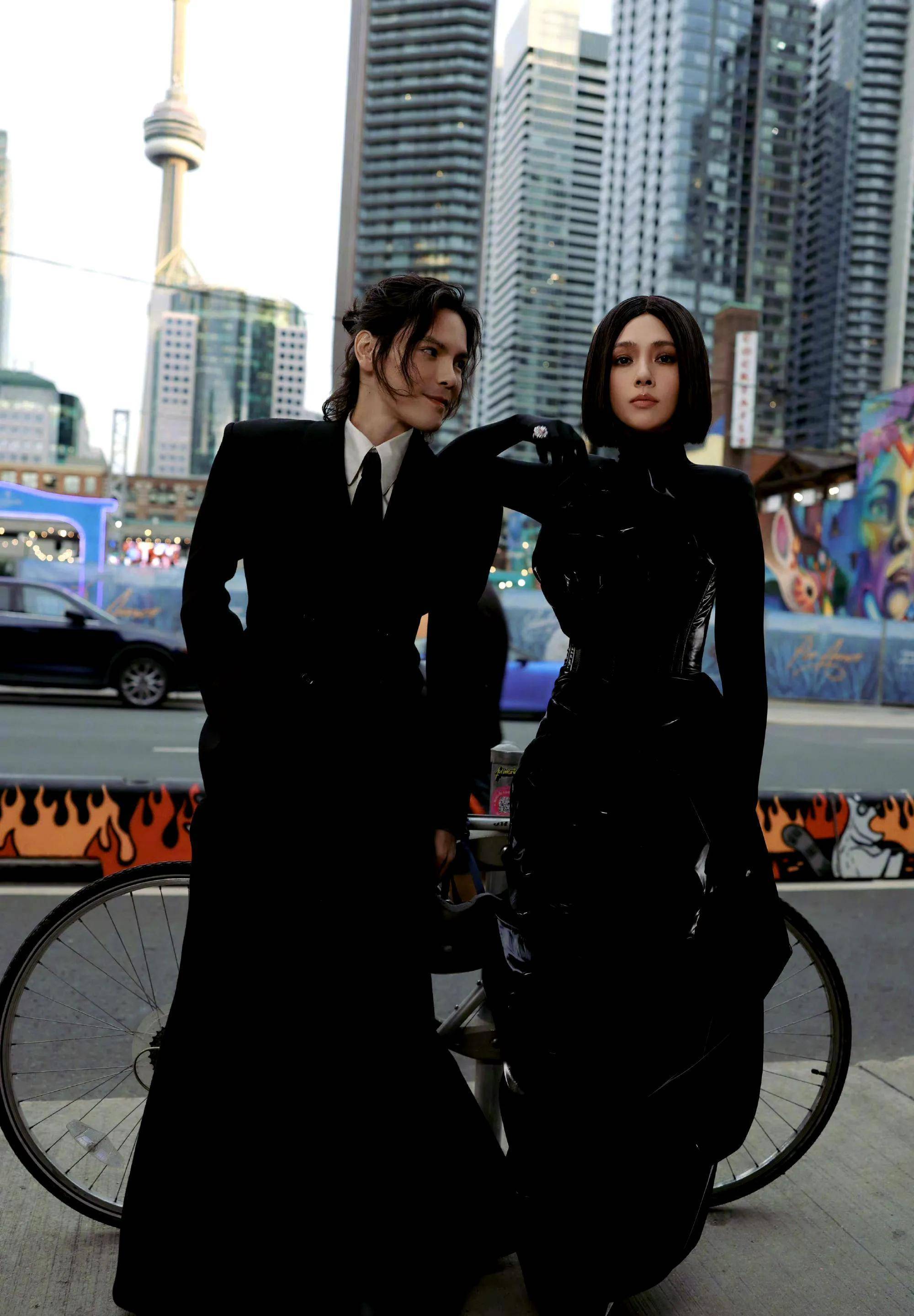 网友喊话还我益达女神向佐回应来了_向太_益达和_广告