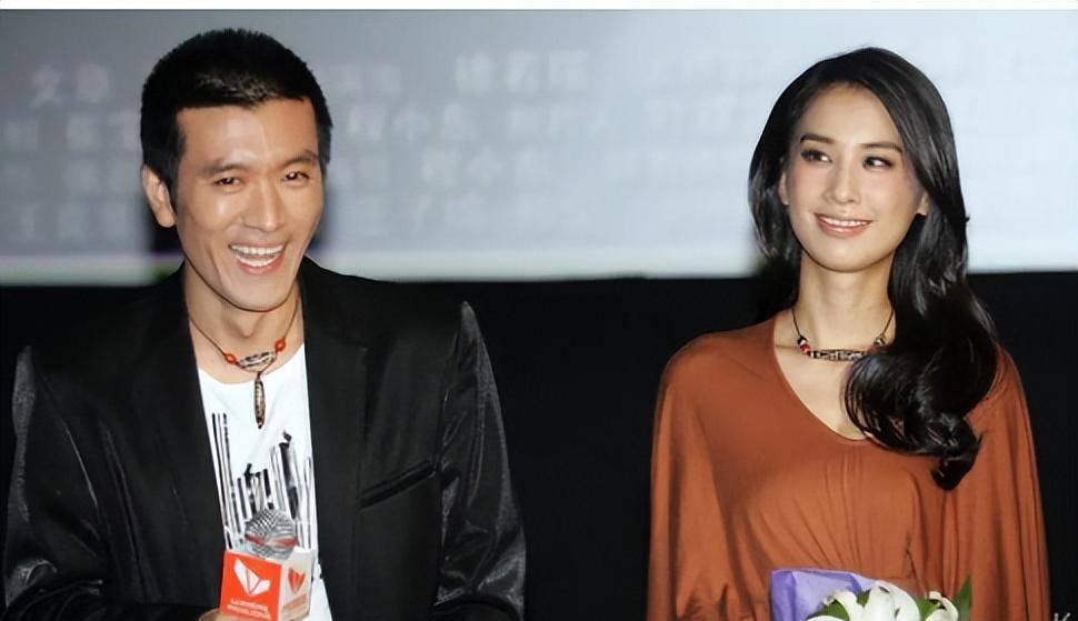 忍辱负重了8年,"星女郎"被二婚男养成金丝雀_黄圣依_杨紫_公司