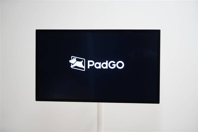 带轮子的4K超级大平板！当贝PadGO闺蜜机首发评测：满足你全屋看片**(图5)