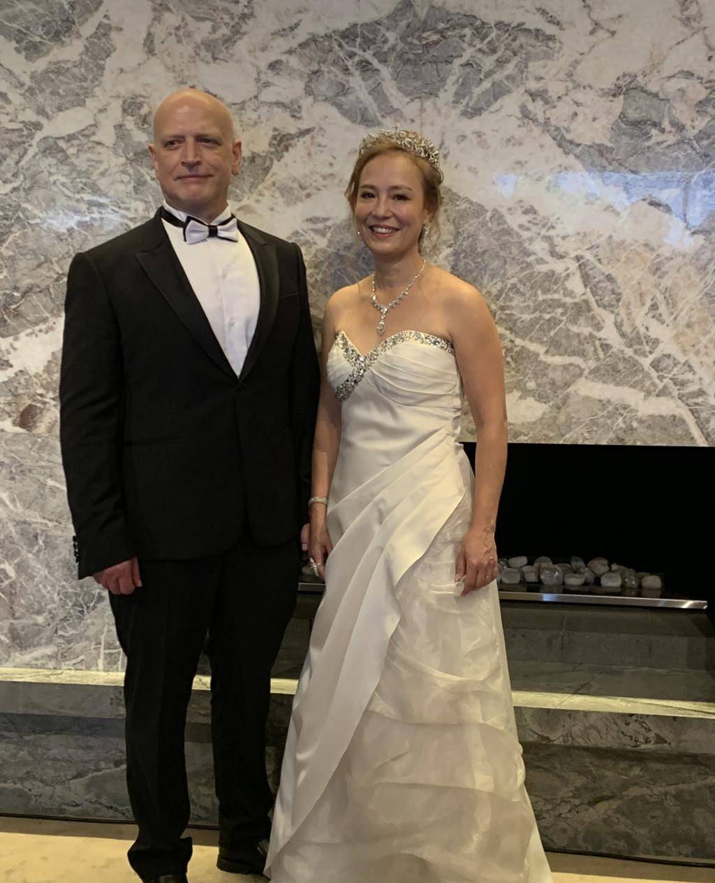 59岁翁静晶自信素颜出镜!