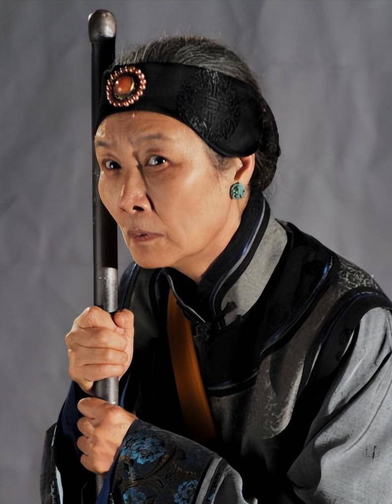 吕中:23岁嫁人,与丈夫恩爱53年难舍难分,一双儿女是她的骄傲