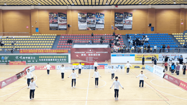岳阳市春雷学校学子燃爆汨罗市第52届市运会运动场_比赛_跳绳_科技