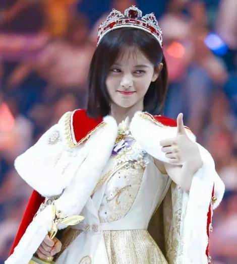 鞠婧祎自爆上学没人追,看到她18岁照片后,我信了!_人气_气息_美女