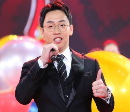 邹凯:身高只有1米58,获得25枚奥运金牌,退役后娶走体坛女神_中国体操