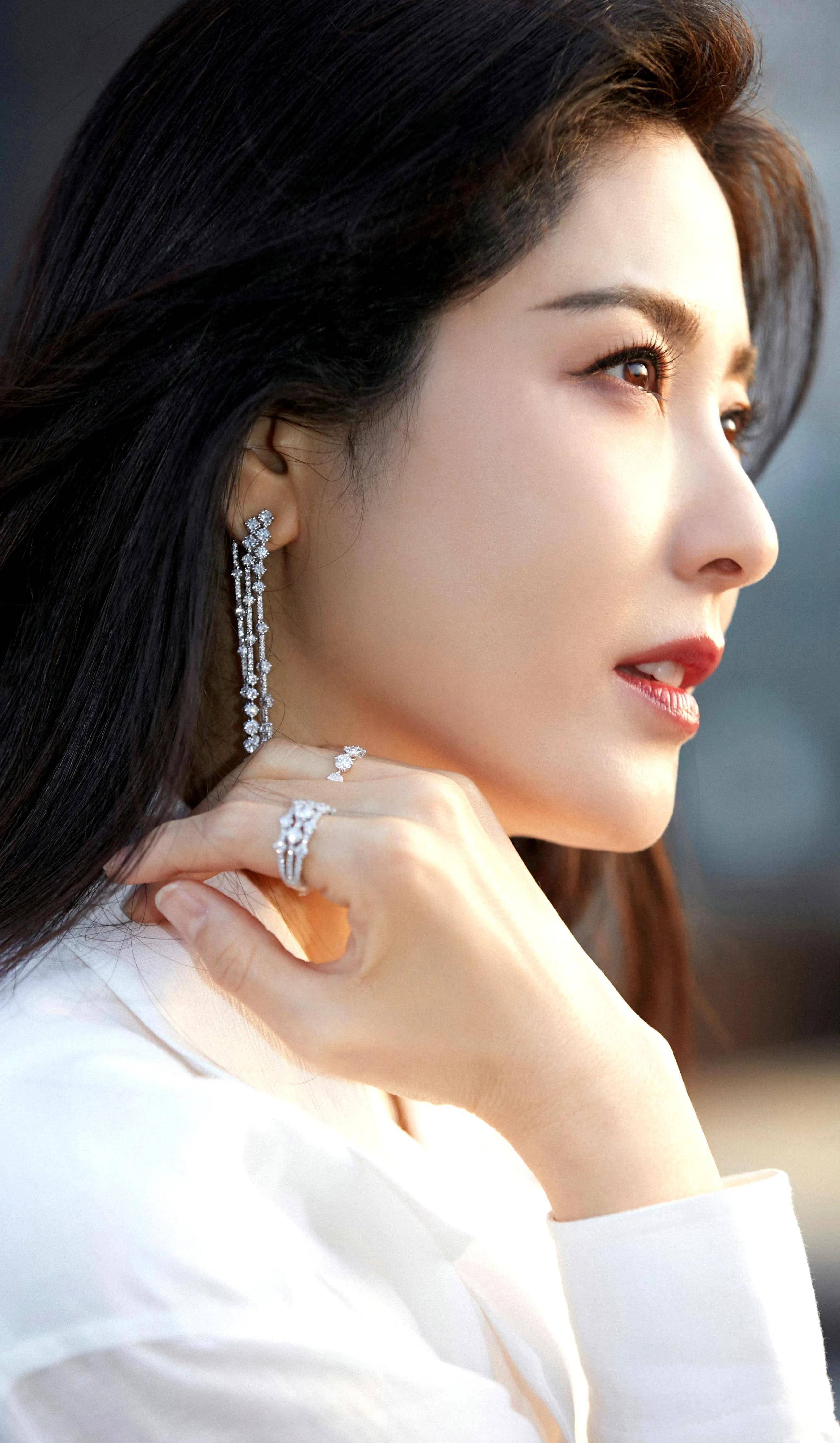 曾黎精美写真集优雅迷人_个性_性格_五官