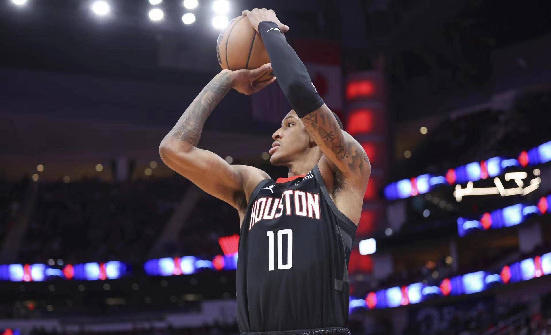 格林轰下34分状态复苏,单节一波流带走灰熊,火箭结束三连败_史密斯