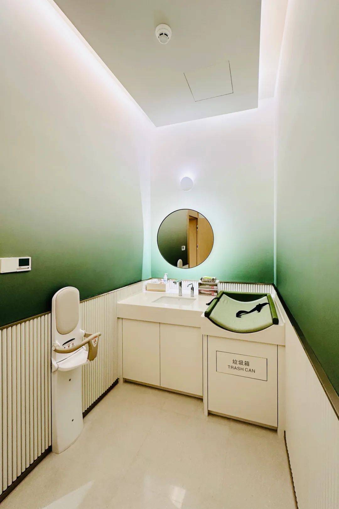 入口哺乳室内景婴儿休息室内景以及熄灯效果69696969如此一来