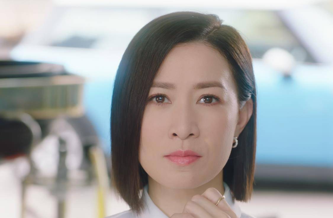 佘诗曼新片,打脸了多少职场大女主?_慧心_态度_细节