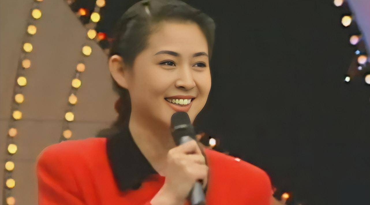 年轻时倾国倾城,老了却成"土肥圆",这7位中年发福女星太可惜_观众