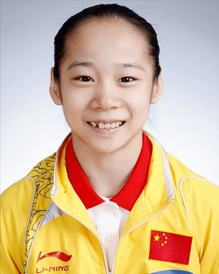 中国最矮奥运冠军,退役后北大就读,身体二次发育,成北大女神_邓琳琳