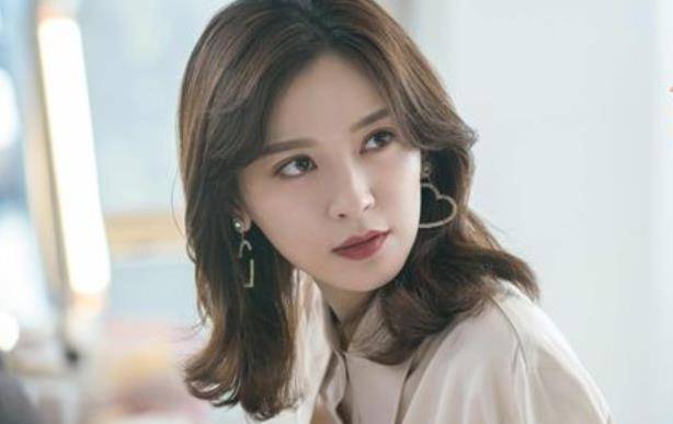 此外,还有戴旭,谭凯,柳俊,冯辉等人帮忙.总之,《小满生活》不仅给生活