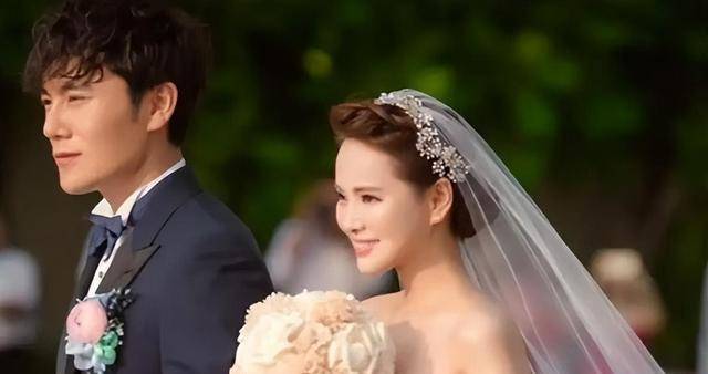 伊能静允许秦昊手机里留着前任的照片,这至少说明三个问题_李能静