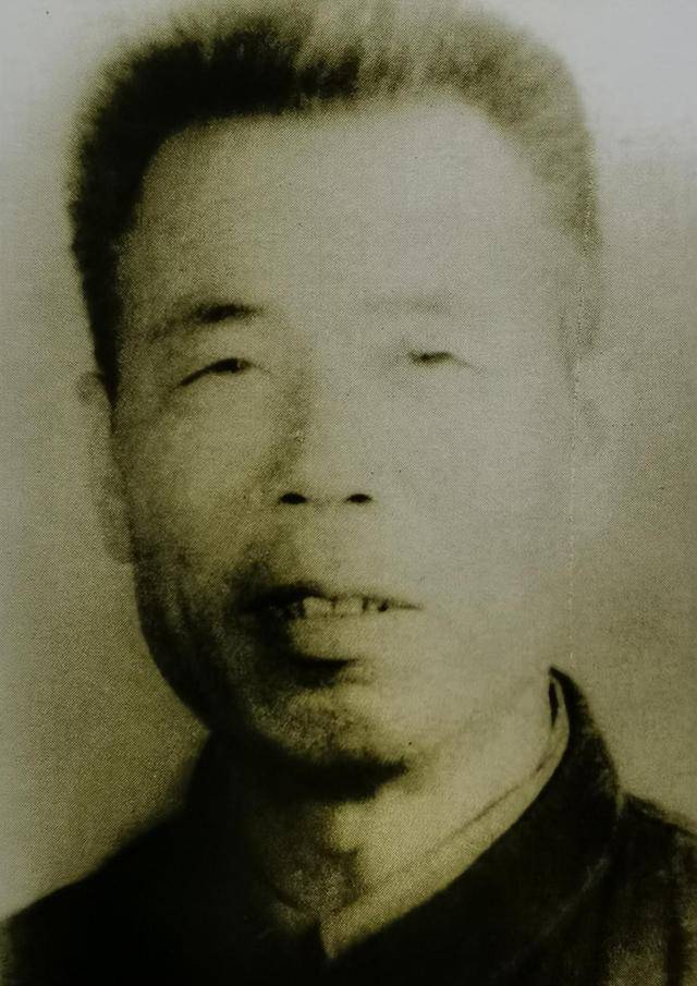 35年警龄的老干警,57岁单枪匹马抓捕悍匪,终因寡不敌众壮烈牺牲_柴玉