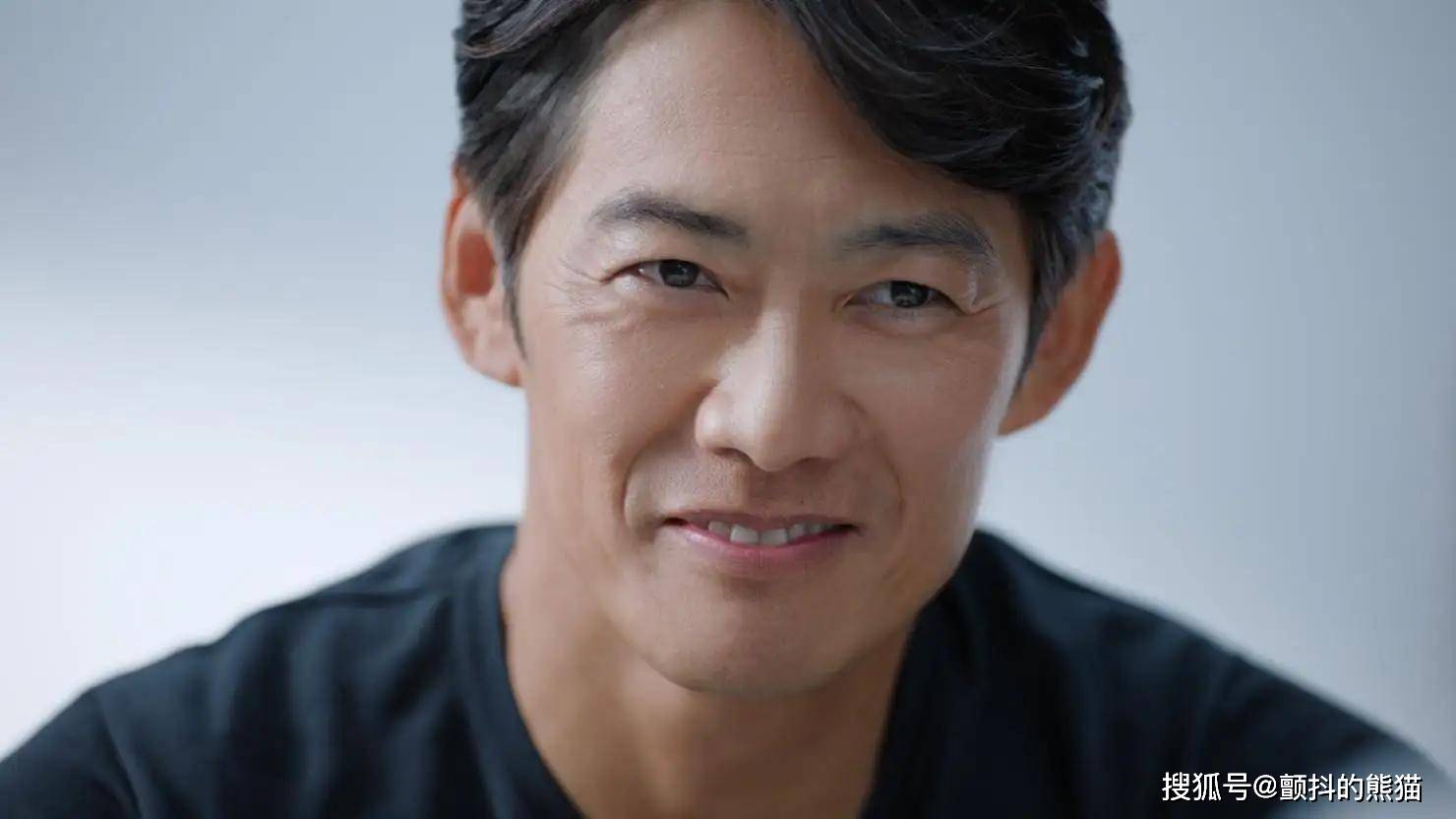 反町隆史和松岛菜菜子,夫妇首次同框演广告_肌肤_丈夫_日本